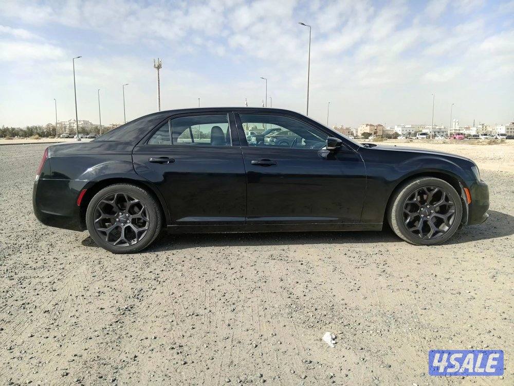 كرايزلر 300S موديل 2021 ماشي 98 الف كم شرط الفحص قير مكينة شاصي2