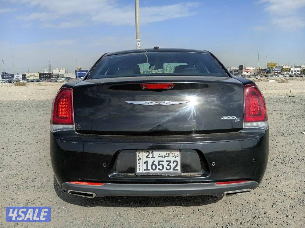 كرايزلر 300S موديل 2021 ماشي 98 الف كم شرط الفحص قير مكينة شاصي4