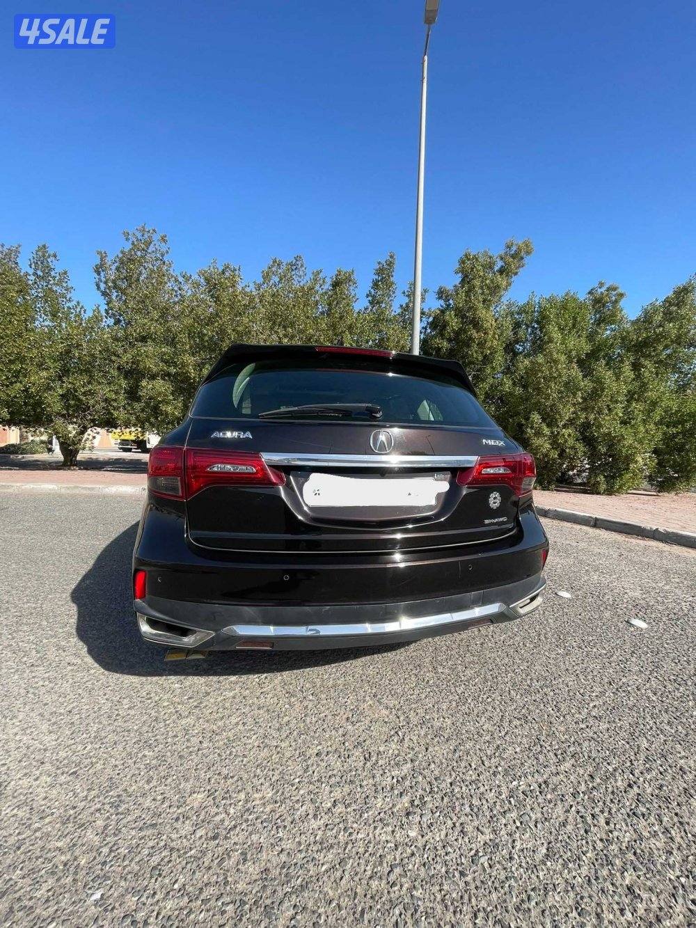 2018 Acura MDX 3.5L V6 engine with AWD, with Technology package1