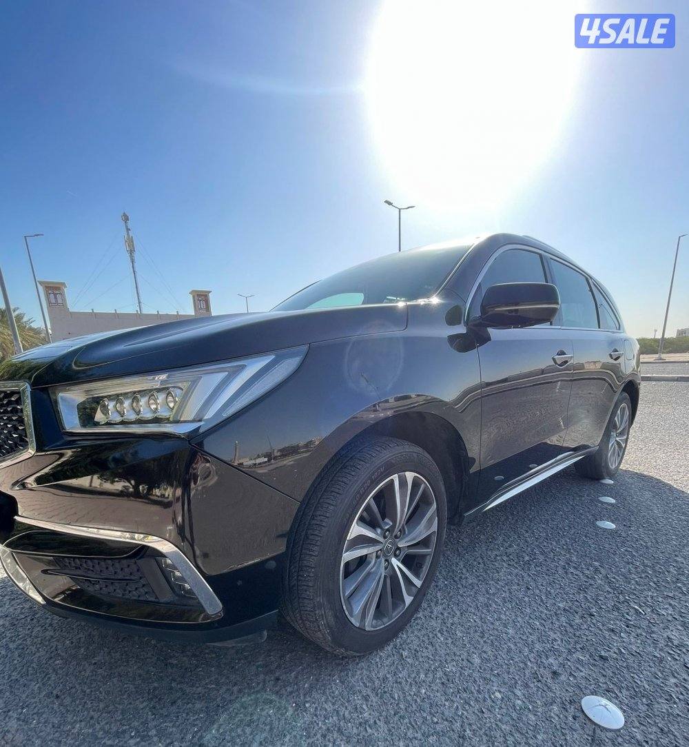 2018 Acura MDX 3.5L V6 engine with AWD, with Technology package3
