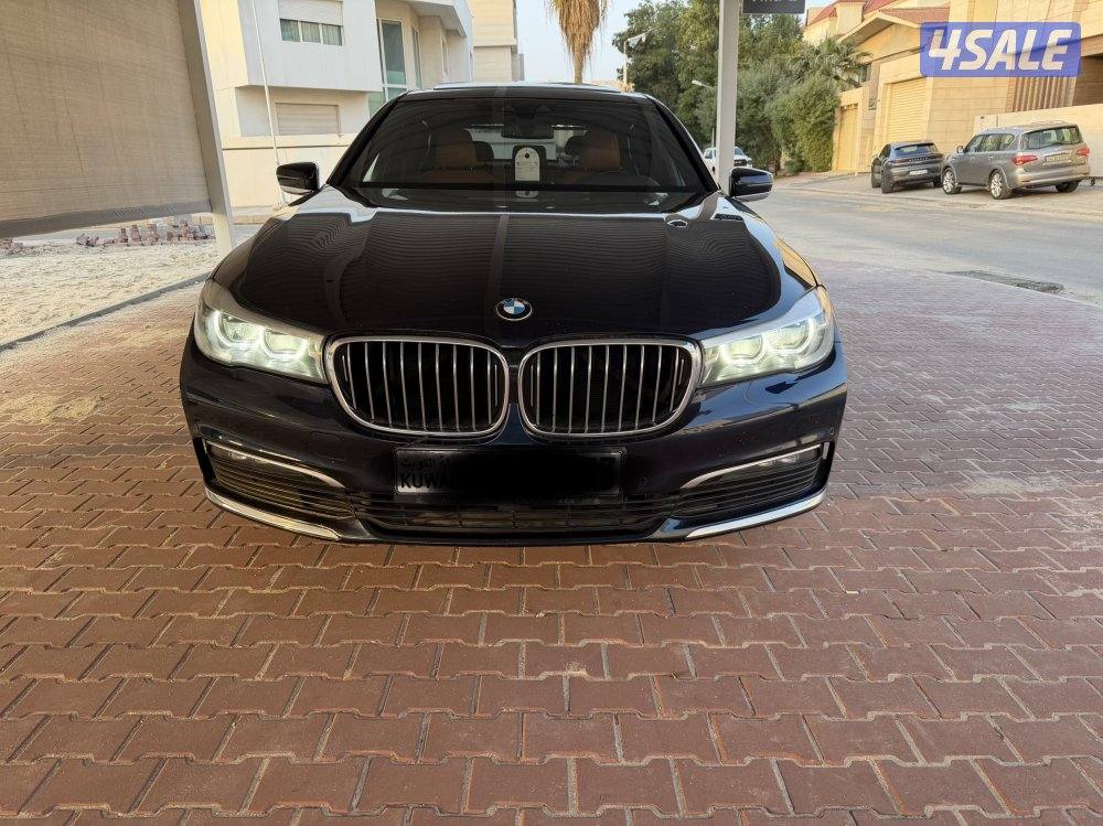 للبيع بي ام 730LIشرط الفحص باالكامل 20193