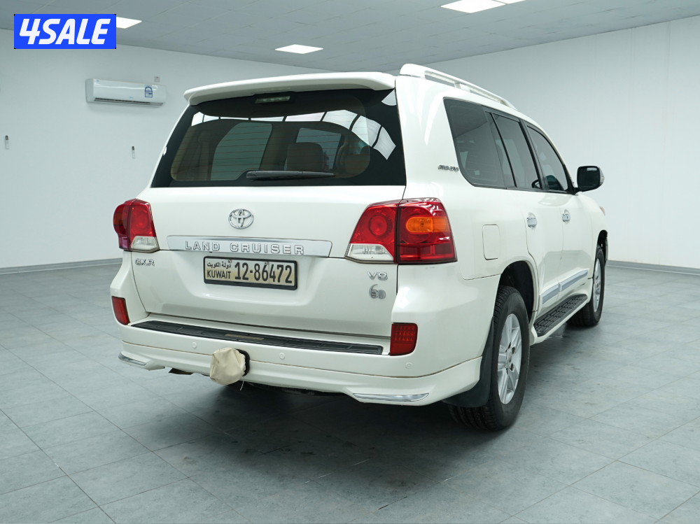 Toyota Land Cruiser1