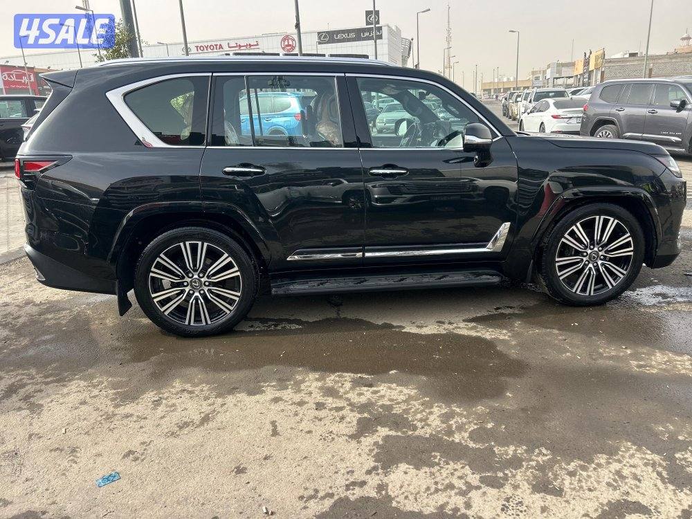 لكزس LX600 درجة اولى 
twinturbo .V6
موديل 20242