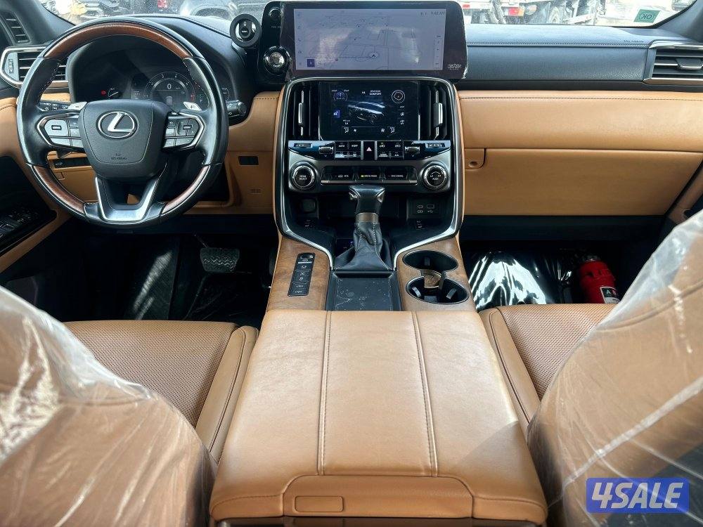 لكزس LX600 درجة اولى 
twinturbo .V6
موديل 20246