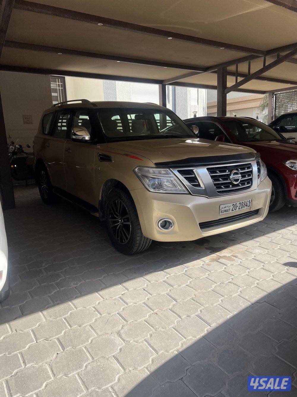 باترول 2012 لون بيج ذهبي قير عادي بحاله جيده مايحتاج شي سيرفس منتظم في1