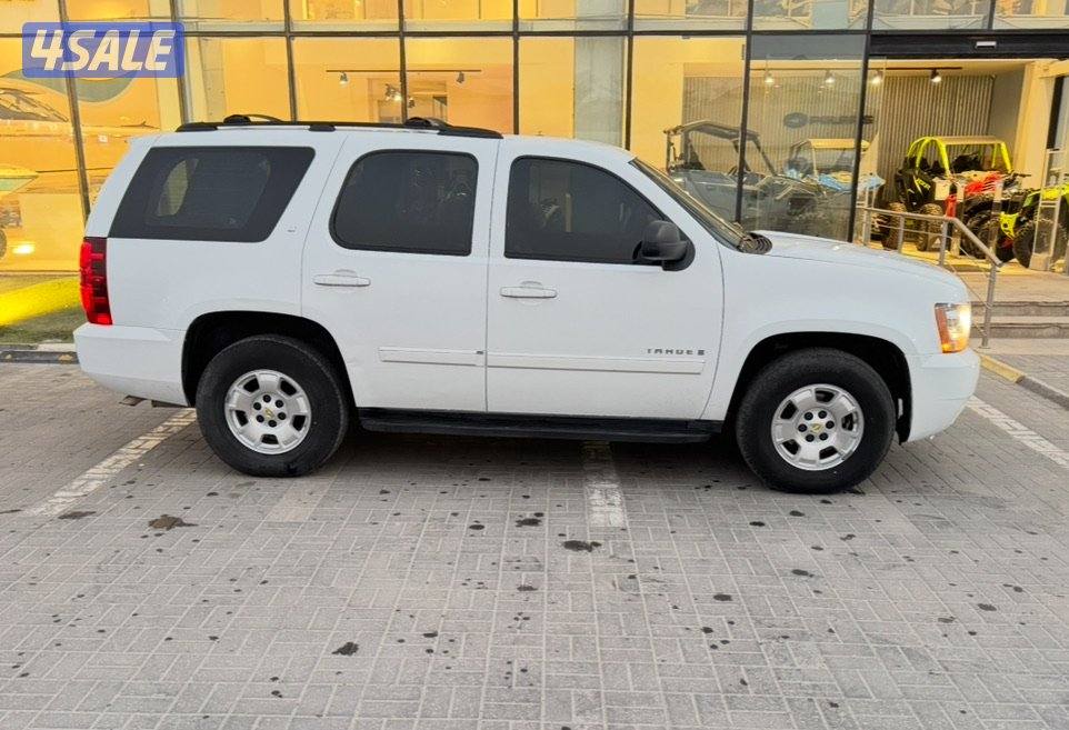 شيفروليه تاهو LT موديل 2009 بحاله ممتازه شرط الفحص3