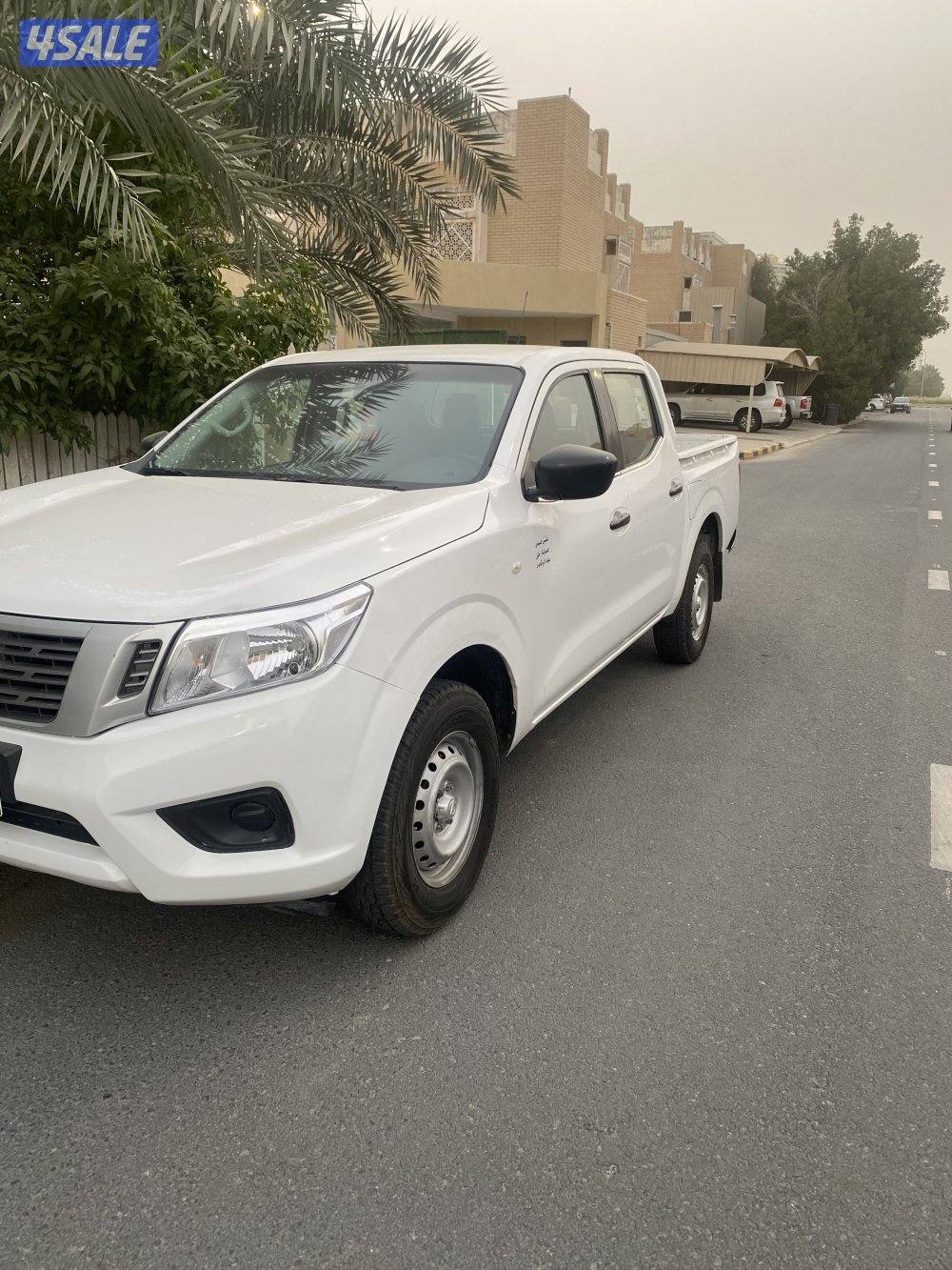 البيع وانيت نافارا1