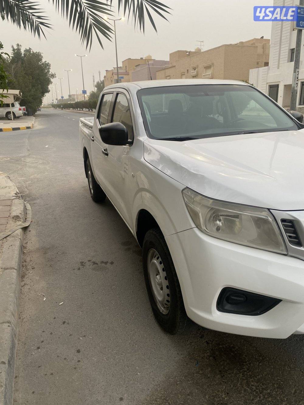 البيع وانيت نافارا2