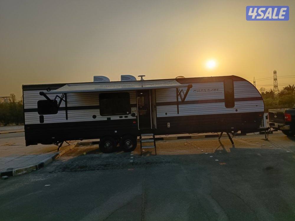 كرفان امريكي من النوادر فور سترفر 36 بلكونه14