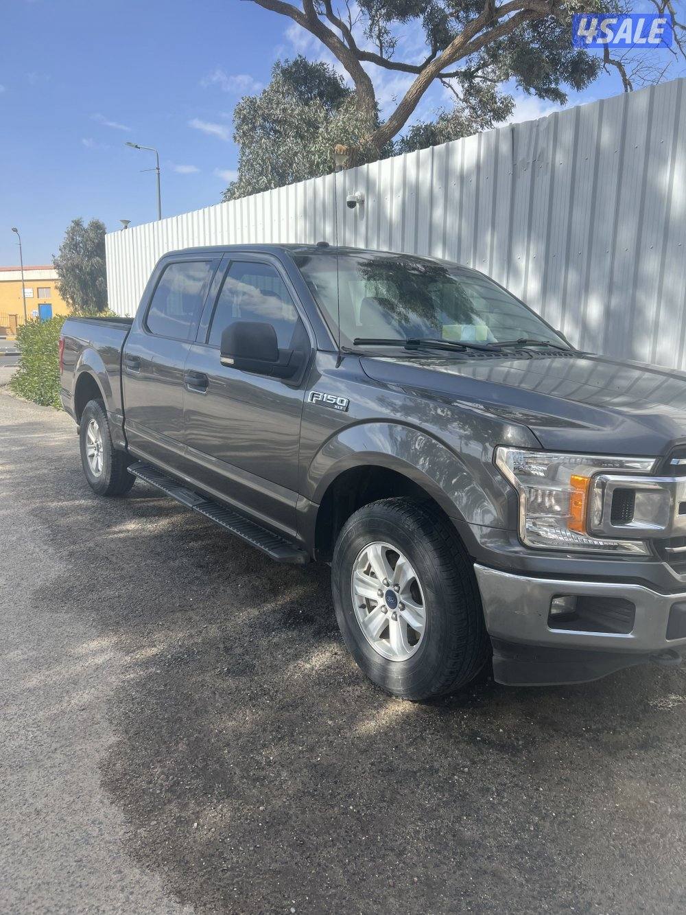 للبيع وانيت 2018 وارد امريكا بحالة ممتازه شرط صبغ الوكاله2