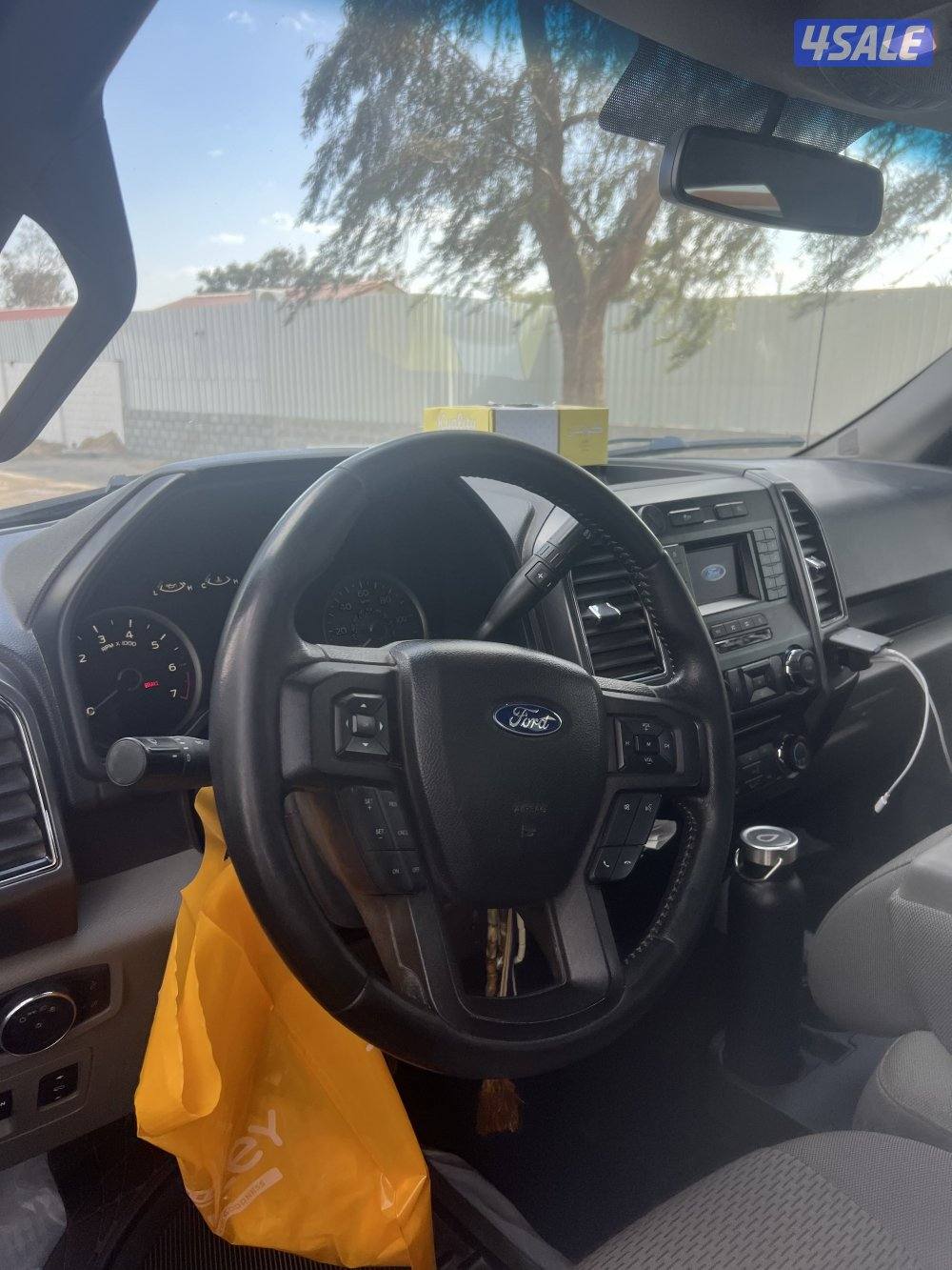 للبيع وانيت 2018 وارد امريكا بحالة ممتازه شرط صبغ الوكاله3