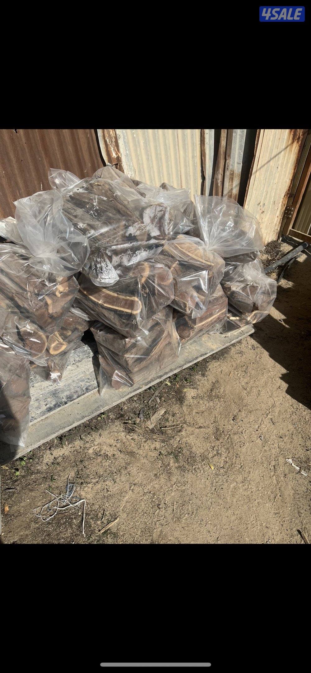 للبيع حطب صفصاف ممتاز 10 كيلو بدينارين ويوجد كميه مزارع الوفره0