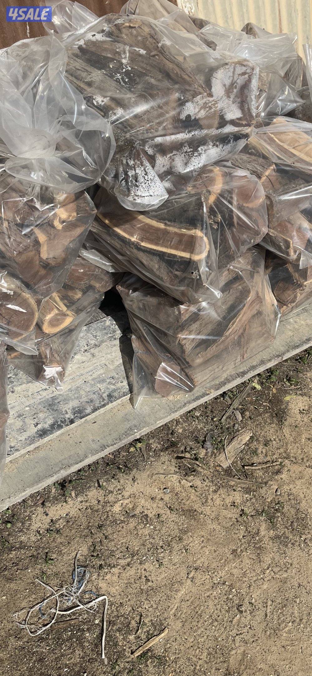 للبيع حطب صفصاف ممتاز 10 كيلو بدينارين ويوجد كميه مزارع الوفره2