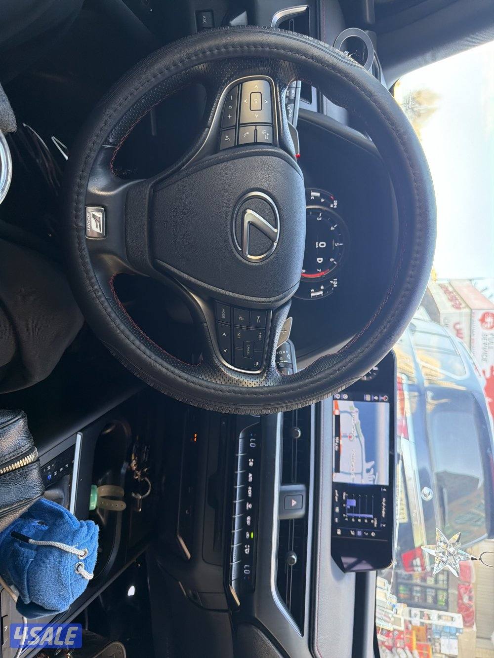 للبيع لكزس ux 2020 f sport الدرجه الاولى5