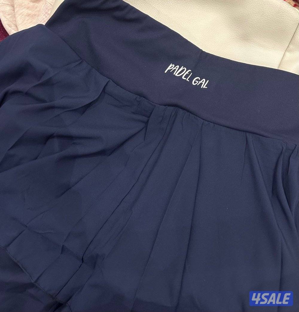 ليقنز رياضة جديد ماركة PADEL GAL عندي اثنين يلبسون M/L الواحد ب 3.5000