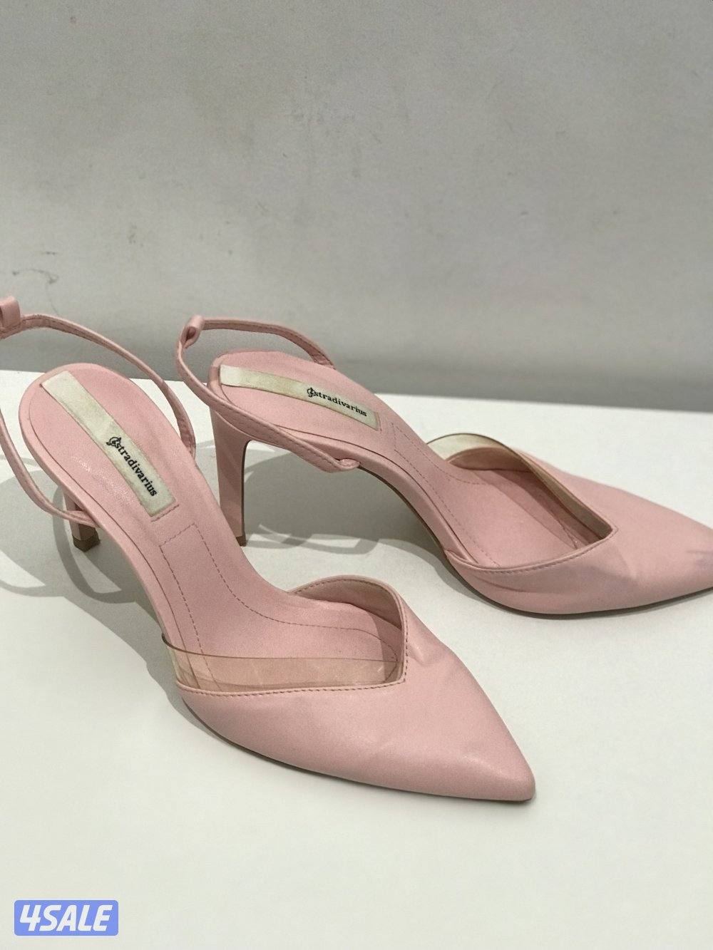 أحذية وكعوب ب الوان  متنوعة استعمال خفيف جداً0