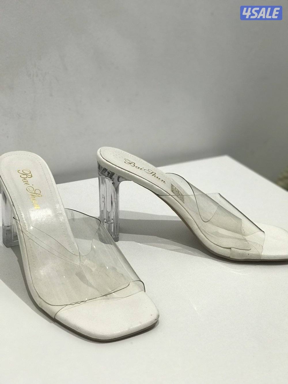 أحذية وكعوب ب الوان  متنوعة استعمال خفيف جداً7