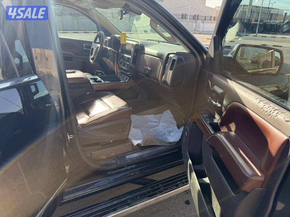 للبيع سلفرادو هاي كنتري 20174