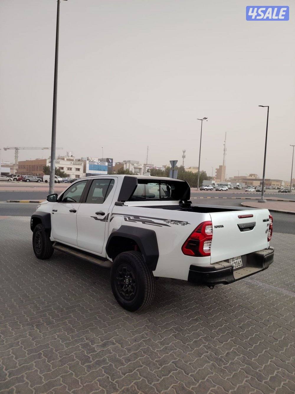 هايلكس GR الساير 2024 دبل جير تماتيك عداد 32 الف3