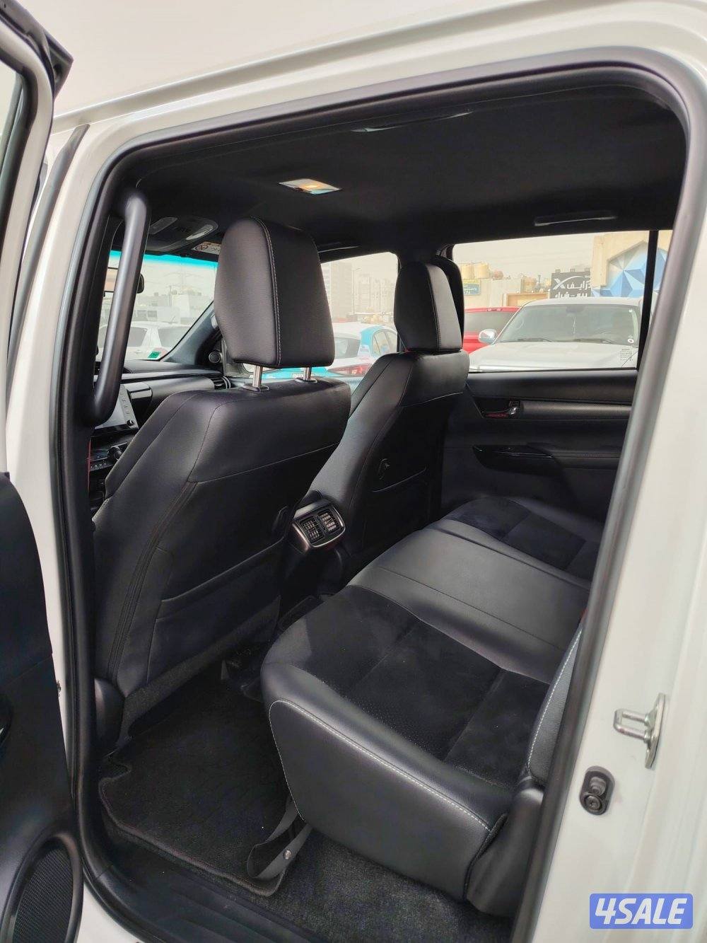 هايلكس GR الساير 2024 دبل جير تماتيك عداد 32 الف4