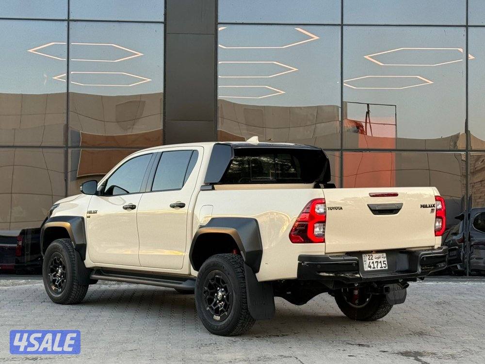 HILUX GR SPORT _2024 صبغ الوكالة4