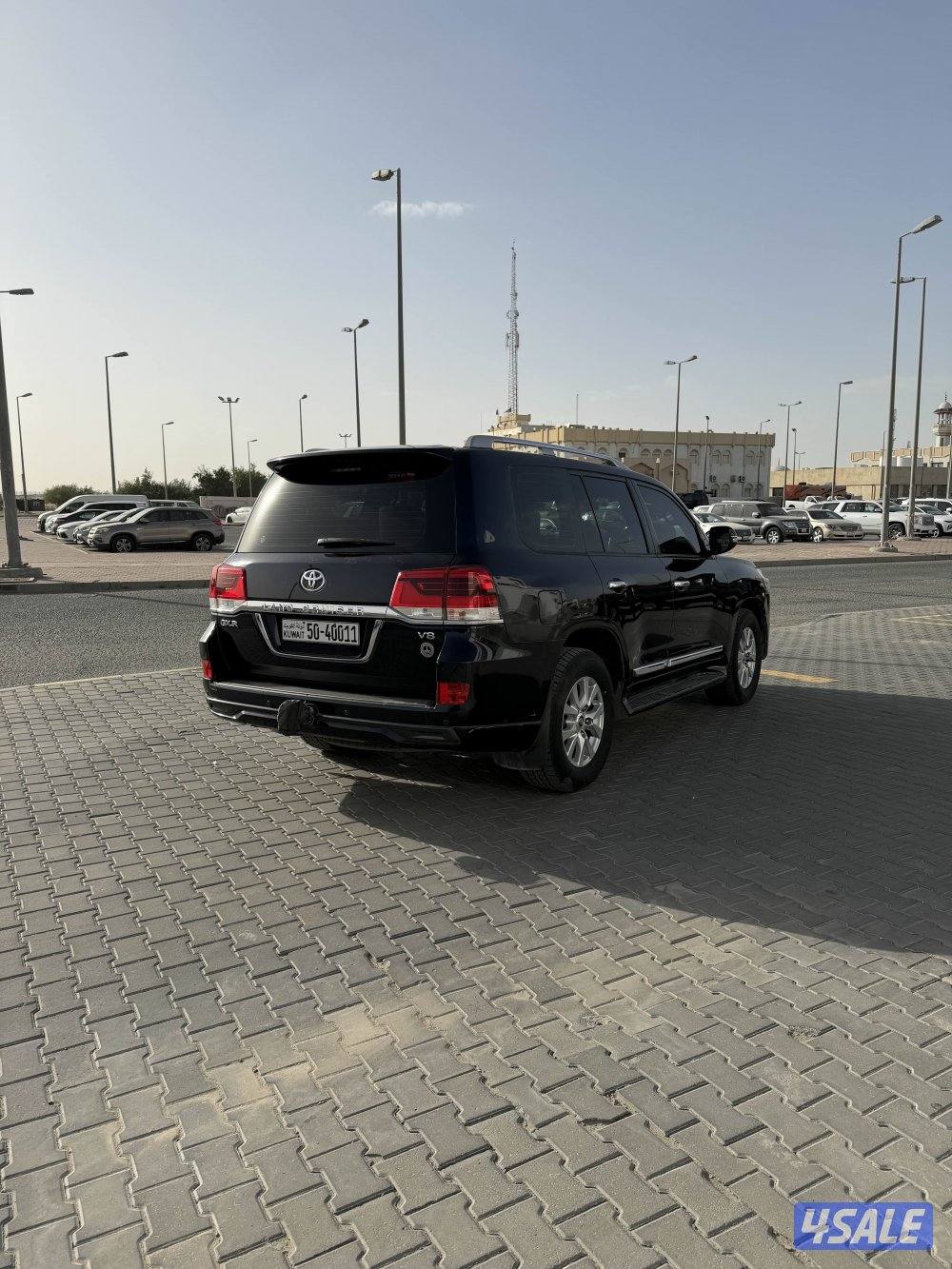 للبيع لاند ٨ سلندر gxr2