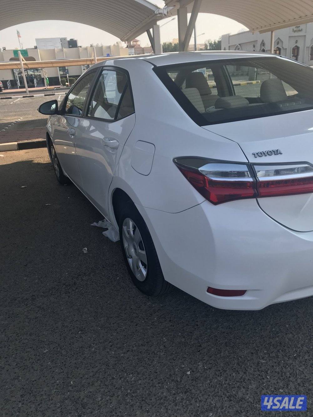 كورلا 2018 ابيض 1600 CC شرط الفحص مكينه جير شاصي 1600 نهائي3