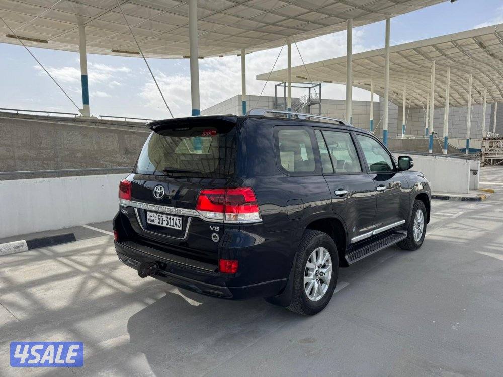 للبيع GXR موديل 2018 بحالة الوكاله 8 سلندر3