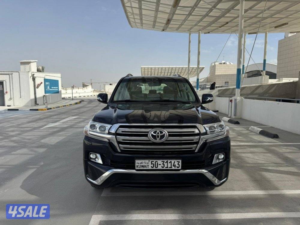 للبيع GXR موديل 2018 بحالة الوكاله 8 سلندر4