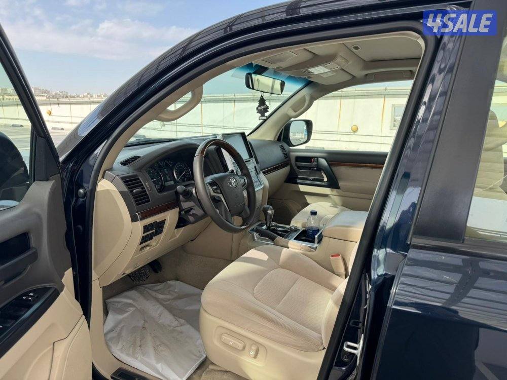 للبيع GXR موديل 2018 بحالة الوكاله 8 سلندر5