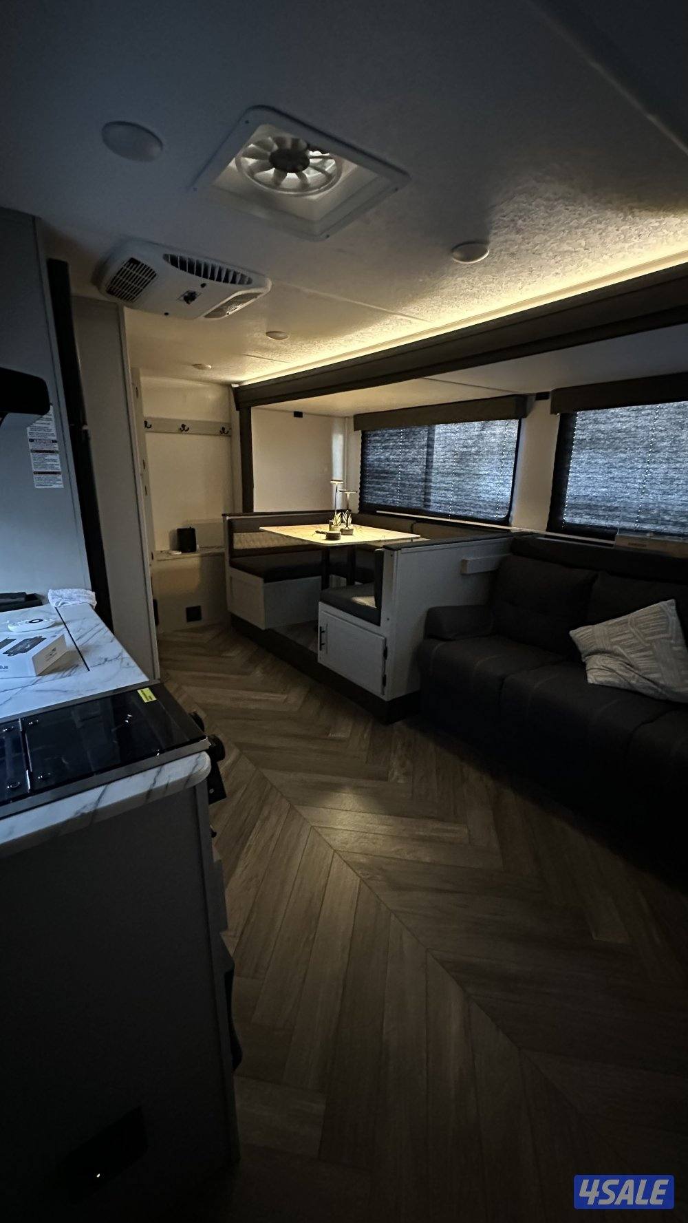 للبيع كرفان امريكي fsx1