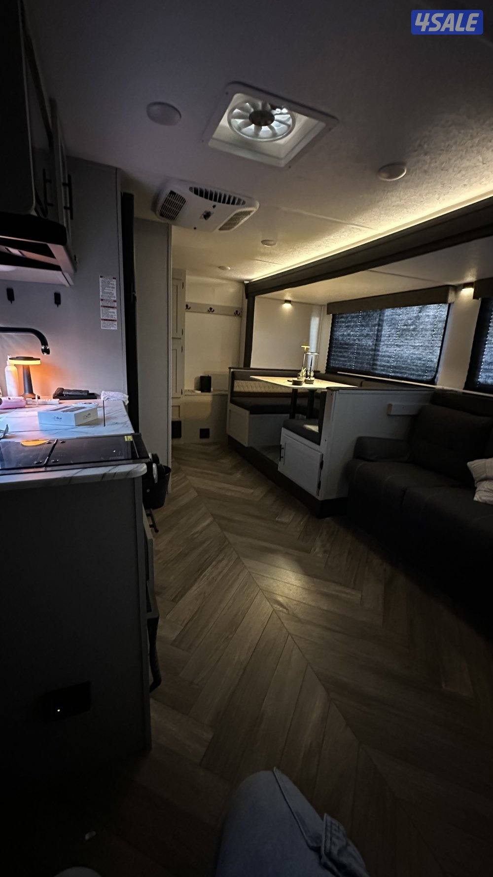 للبيع كرفان امريكي fsx9