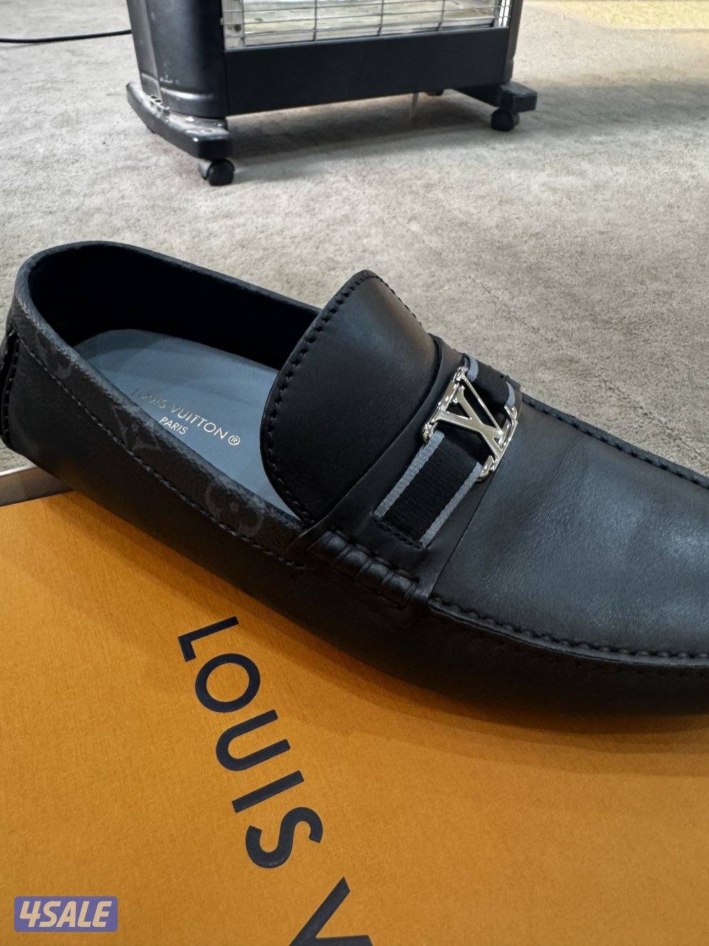 جوتي LV مقاس 424