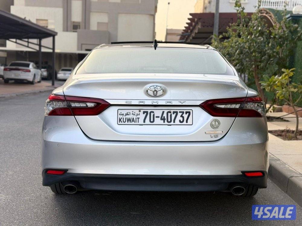 كامري بحالة ممتازه 20236