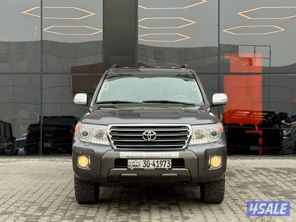 LAND CRUISER GXR V8 _20142