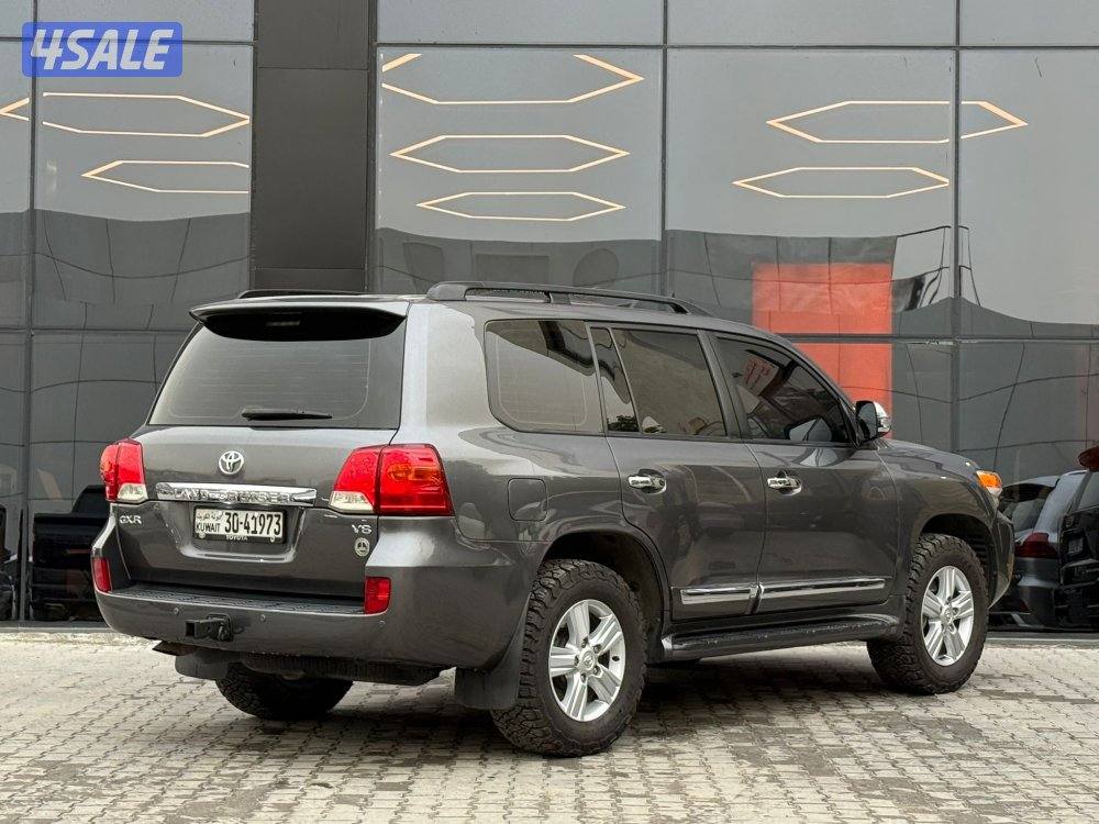 LAND CRUISER GXR V8 _20144