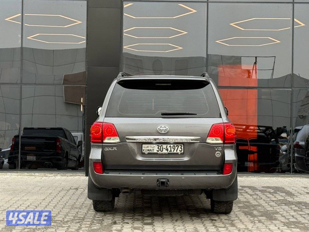 LAND CRUISER GXR V8 _20145