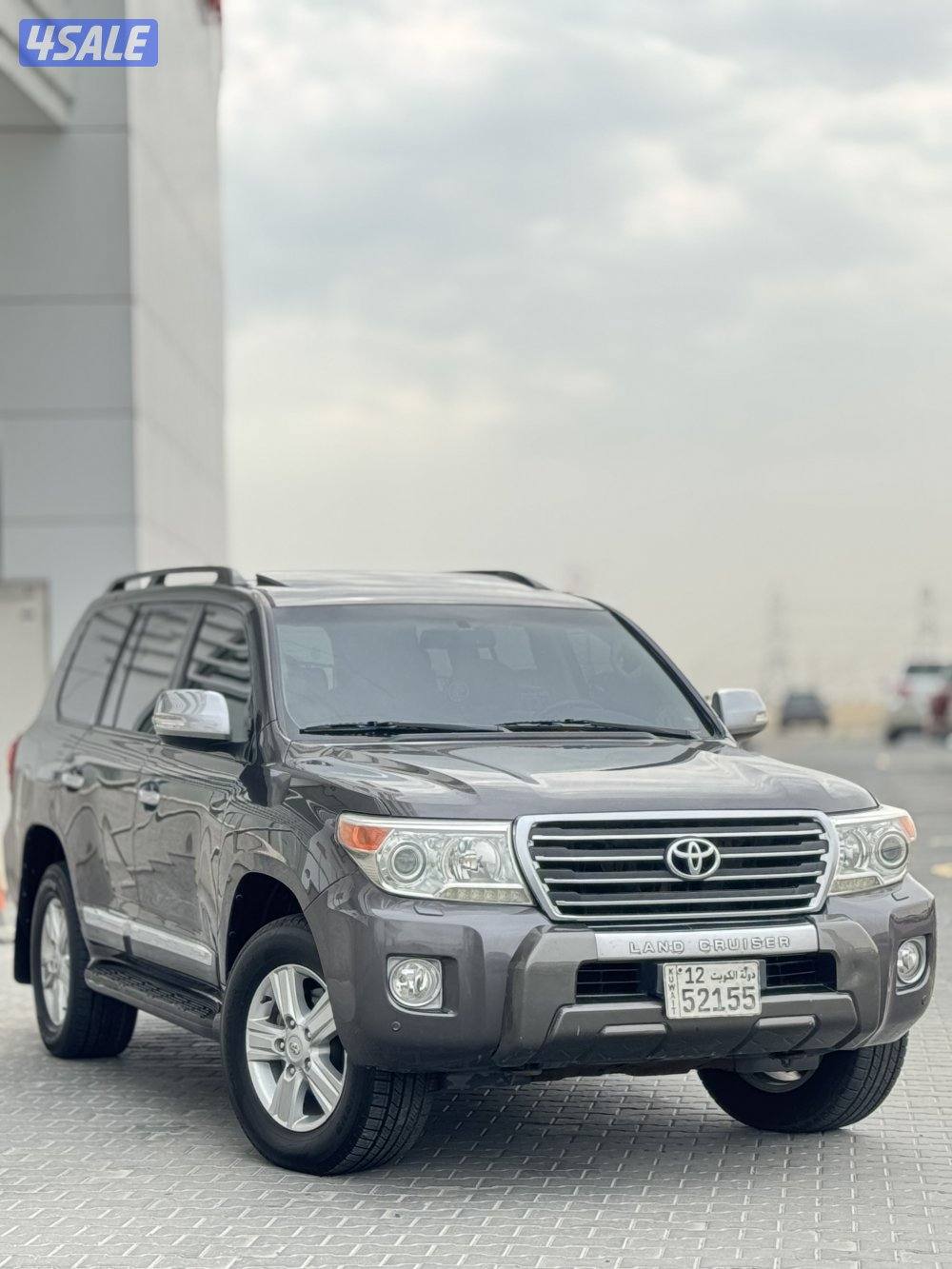 للبيع لاند كروزر موديل 2014 الساير0