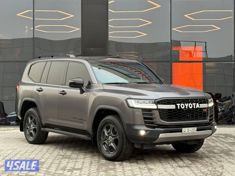 LAND CRUISER GR SPROT _2024 عداد 27 الف فقط0