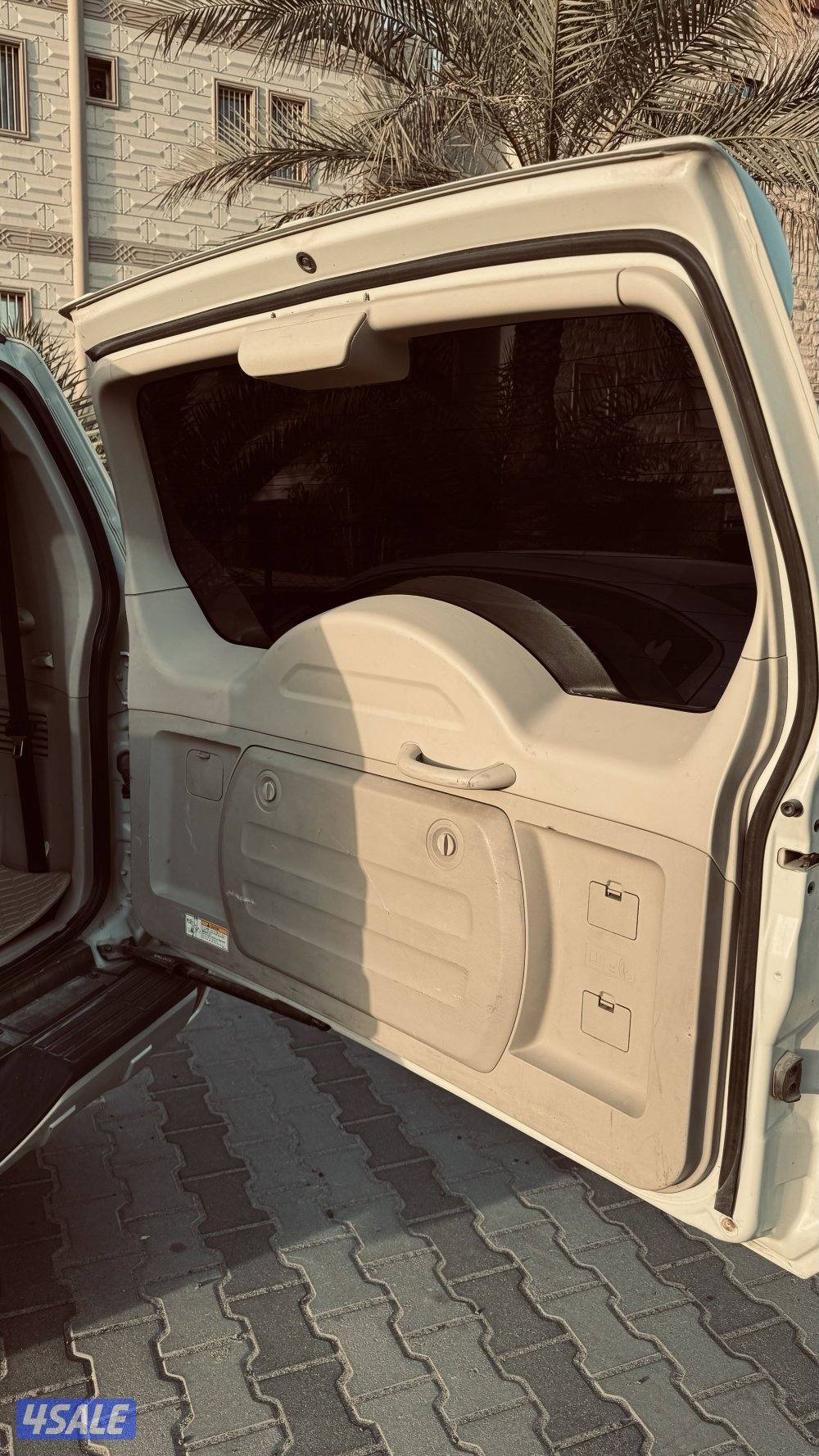 للبيع باجيرو 20193