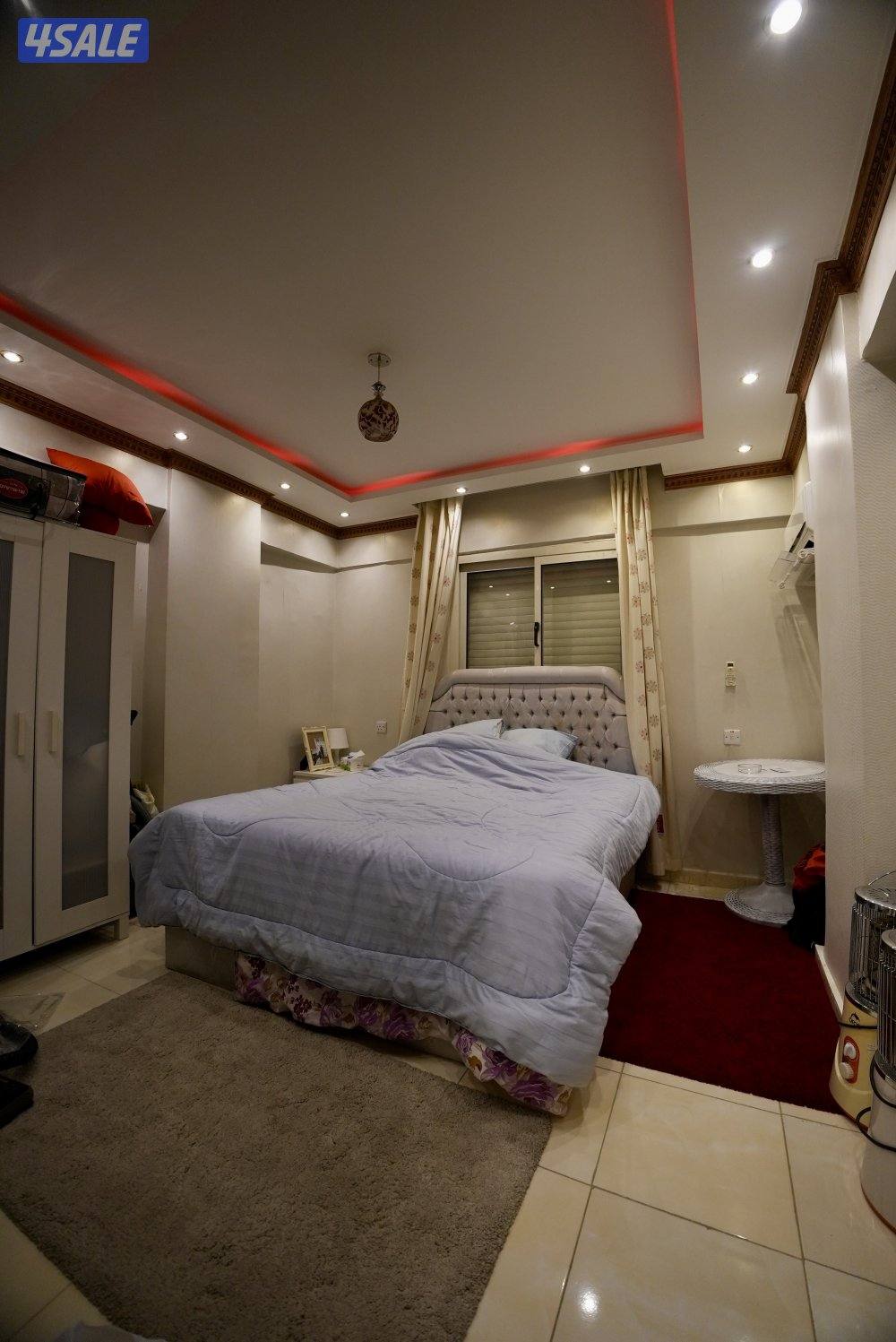 للبيع فيلا داخل عمارة1