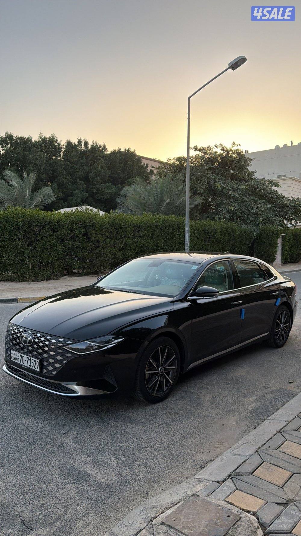 للبيع هيونداي ازيرا موديل 20232