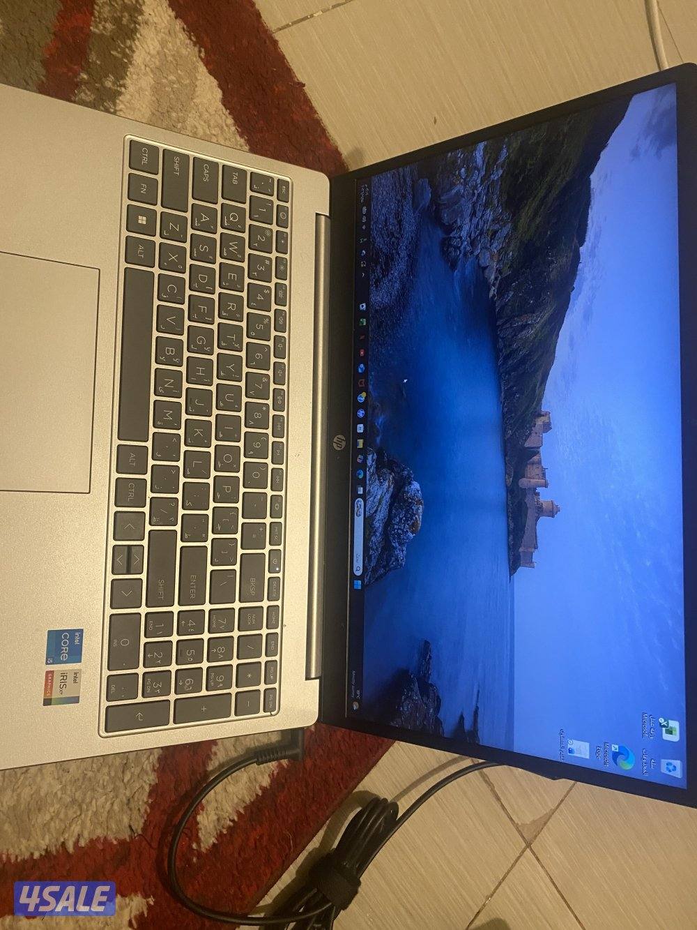 بيع لابتوب شبه جديد شاريه شهر /7/2025 مع حقيبة1