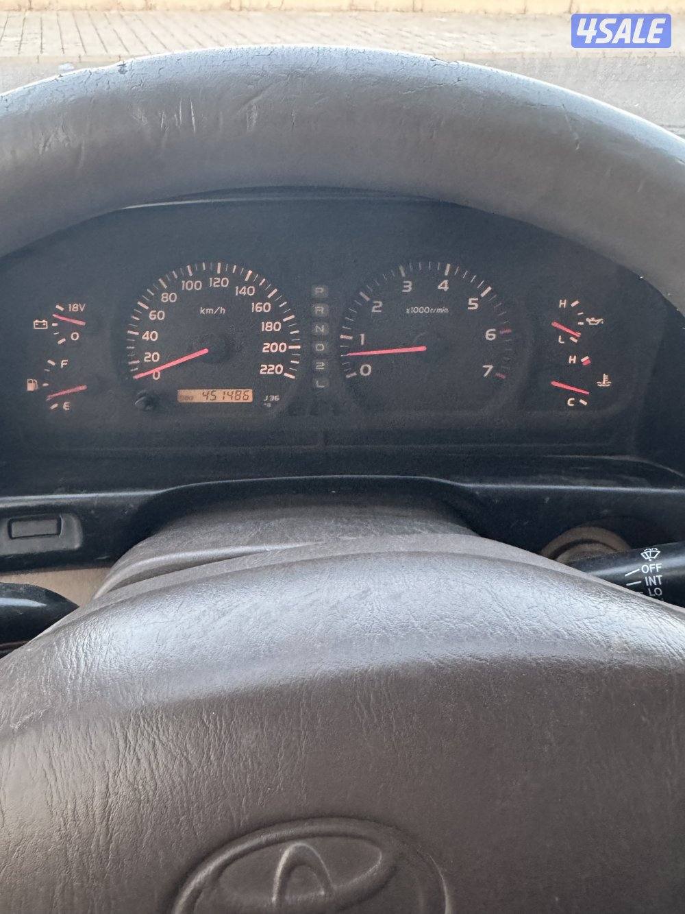 للبيع لاند كروز موديل ٢٠٠٢ كامل المواصفات ٦ سلندر فتحه ثلاجه في الدرج3