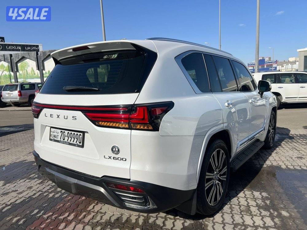 لكزس LX 600 الدرجة الاولى3