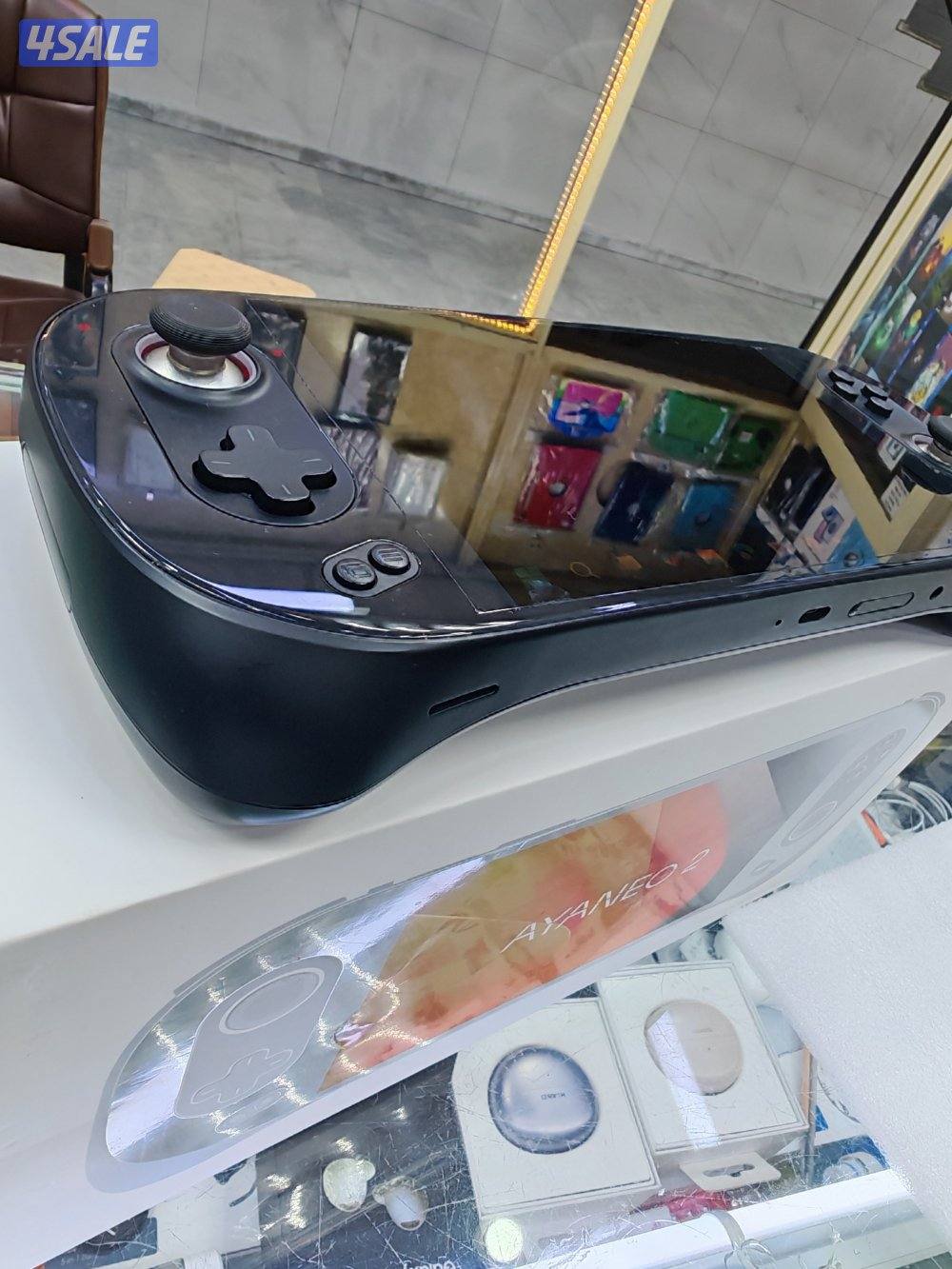 AYANEO 2 Powerful Mini PC / Handheld3