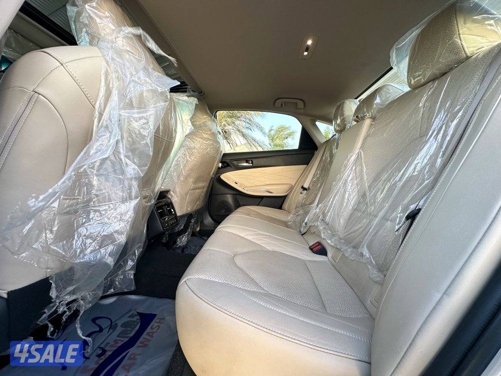 معرض القمة🚩11