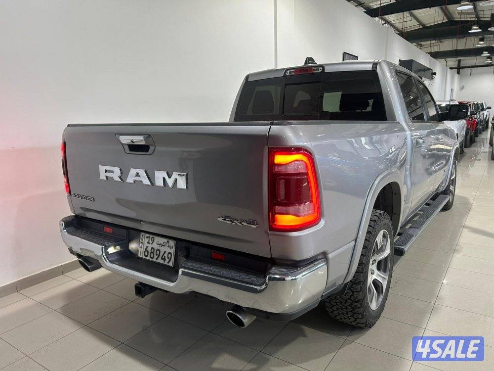 RAM 1500 Laramie 4X44
