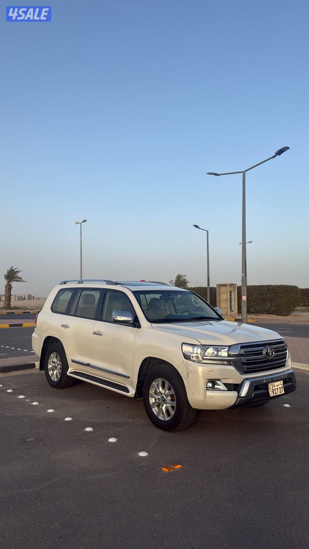 للبيع لاندكروزر ٢٠١٦ شرط الفحص بالكامل V81