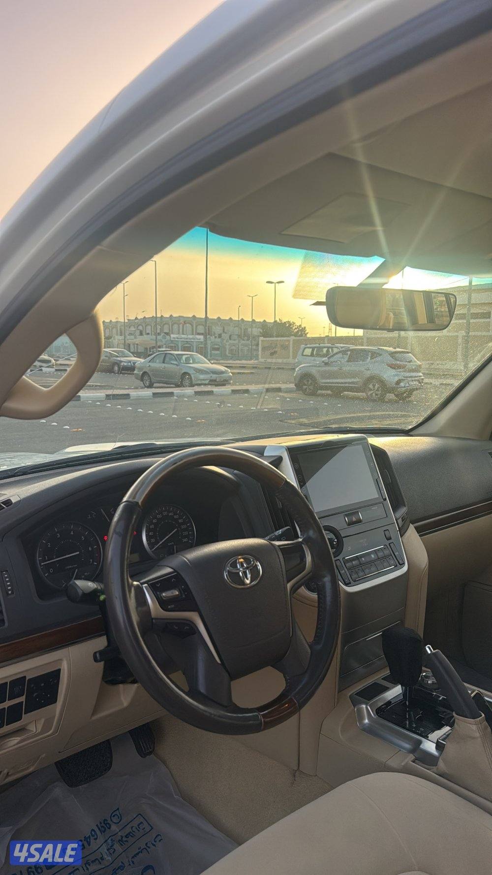 للبيع لاندكروزر ٢٠١٦ شرط الفحص بالكامل V84